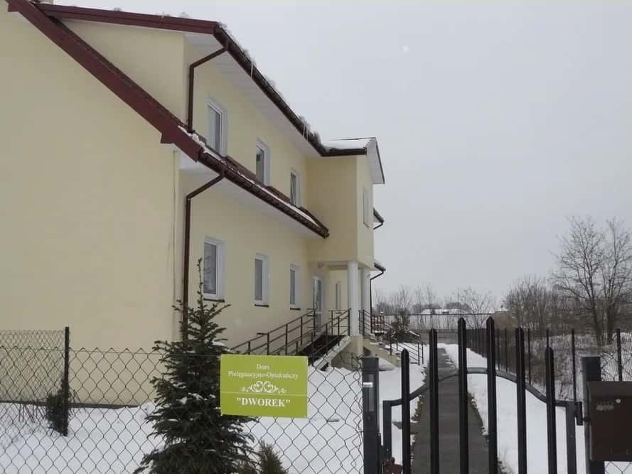 Dom Pielęgnacyjno-Opiekuńczy „Dworek” w Józefowie